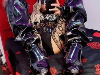 MISTRESS EDGGY