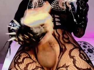 MISTRESS EDGGY