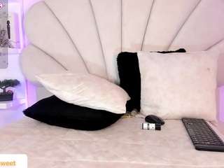 daniela-tovar Live Webcam on CamSoda