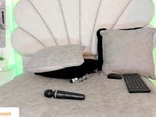  daniela-tovar chat room
