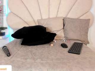 daniela-tovar Live Webcam on CamSoda