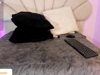 daniela-tovar Live Webcam on CamSoda