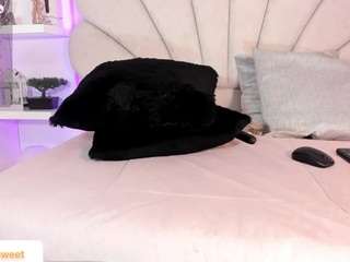  daniela-tovar chat room