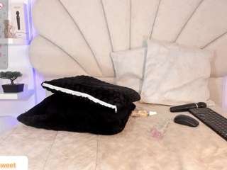  daniela-tovar chat room