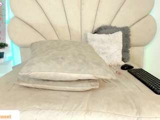 daniela-tovar webcam model