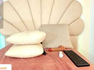 daniela-tovar Live Webcam on CamSoda