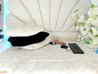 daniela-tovar Live Webcam on CamSoda