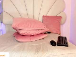 daniela-tovar webcam model