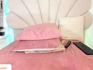 daniela-tovar live cam profile