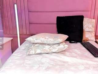 Daniela-tovar's cam show statistics and live stream