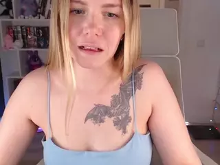 Emmy-Bryan's Live Sex Cam Show