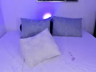 lauren-miller's Live Sex Cam Show