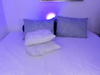 lauren-miller's Live Sex Cam Show