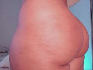 ariana-guzman Live Webcam on CamSoda
