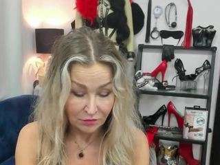 luxcrystal from CamSoda is Freechat