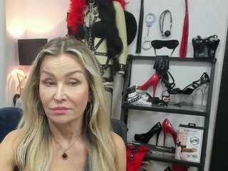  luxcrystal chat room