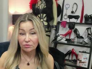 luxcrystal Live Webcam on CamSoda