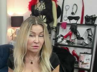 luxcrystal live cam profile