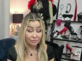 luxcrystal webcam model