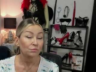 luxcrystal live webcam show