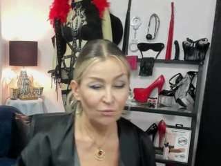 luxcrystal live webcam show
