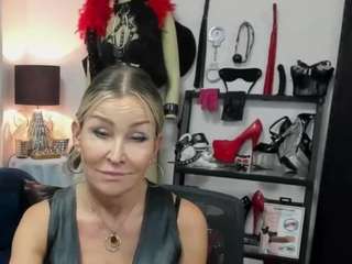 luxcrystal live webcam show