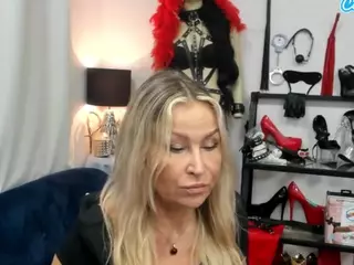 luxCrystal's Live Sex Cam Show