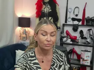 luxCrystal's Live Sex Cam Show