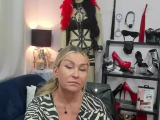 luxCrystal's Live Sex Cam Show