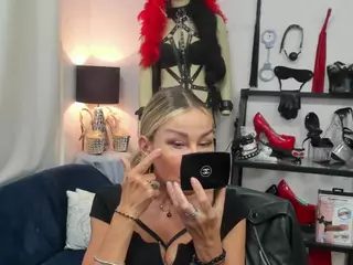 luxCrystal's Live Sex Cam Show