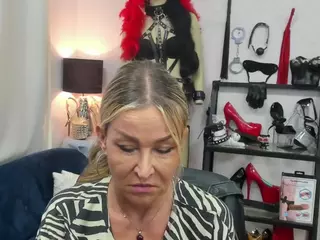 luxCrystal's Live Sex Cam Show