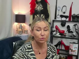 luxCrystal's Live Sex Cam Show