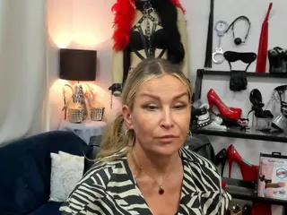 luxCrystal's Live Sex Cam Show
