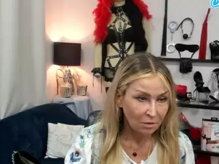 luxCrystal's Live Sex Cam Show