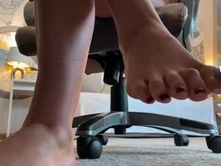 le modèle vivianevansj est en webcam porno dans un show sur le site camsoda, il possède les tags suivants: anal,ass,young adult,toys,teen-18,skinny,sexting,no smoking,no drinking,lovense,jerk off instruction,full-nudity,fingering,fetish,dildo-or-vibrator,cum,brown eyes,blowjob,athletic,asshole