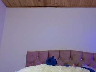  alinna-1 chat room