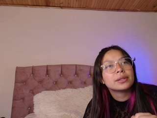  alinna-1 chat room