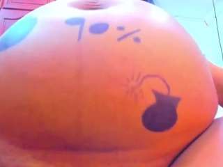 emiilyknox's CamSoda show and profile