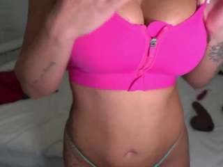 emmagray01 Live Webcam on CamSoda