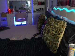 emmagray01's CamSoda show and profile