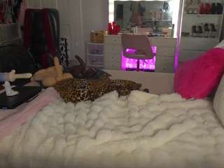 Live webcam model emmagray01 on Soda Cams