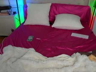 Live webcam model emmagray01 on Soda Cams