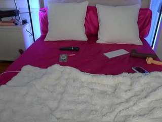 Live webcam model emmagray01 on Soda Cams