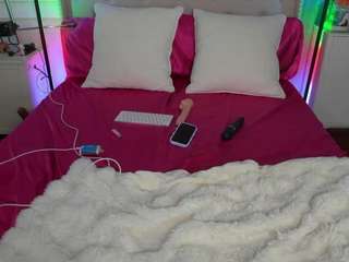 Live webcam model emmagray01 on Soda Cams