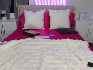 emmagray01 Live Webcam on CamSoda