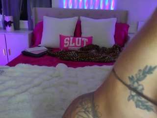 emmagray01's CamSoda show and profile