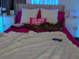 Live webcam model emmagray01 on Soda Cams