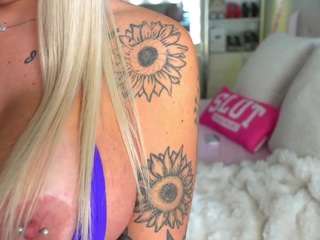 emmagray01 Live Webcam on CamSoda