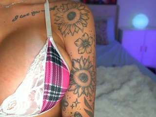 Emma Gray live cam
