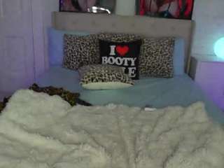 emmagray01 Live Webcam on CamSoda